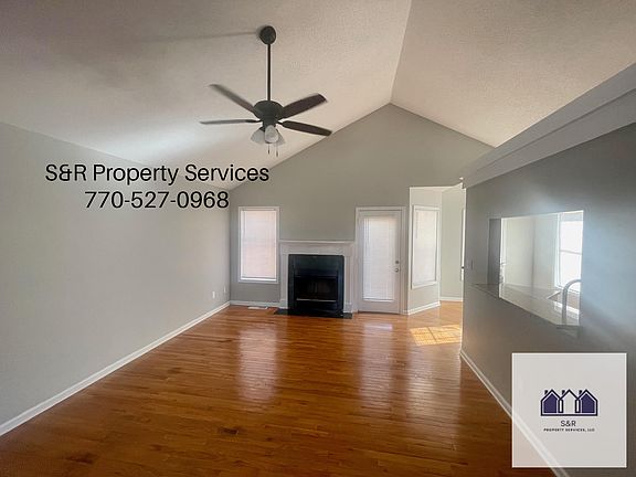 4810 Baker living room_12182022
