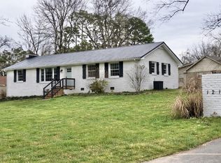 121 Roberta Dr, Hendersonville, TN 37075