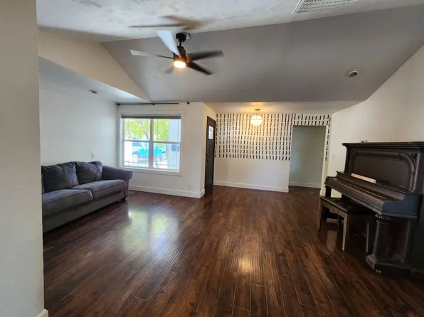 770 S 4th St, Central Pt, OR 97502