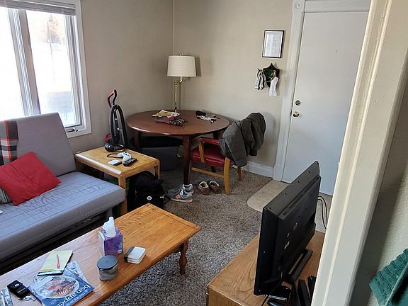 5th image of 606 University Dr S
