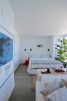 Rented by Compass | media 7