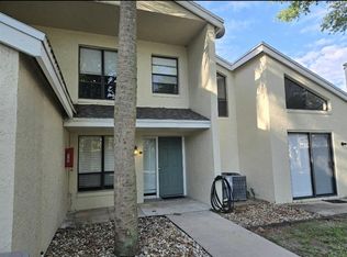 422 S Netherwood Cres, Altamonte Springs, FL 32714