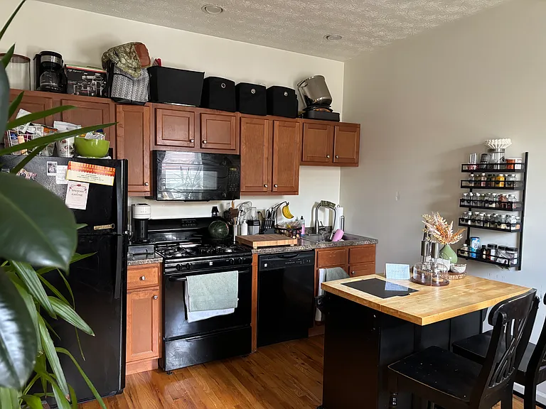 5300 Butler St #1 — Photo 8