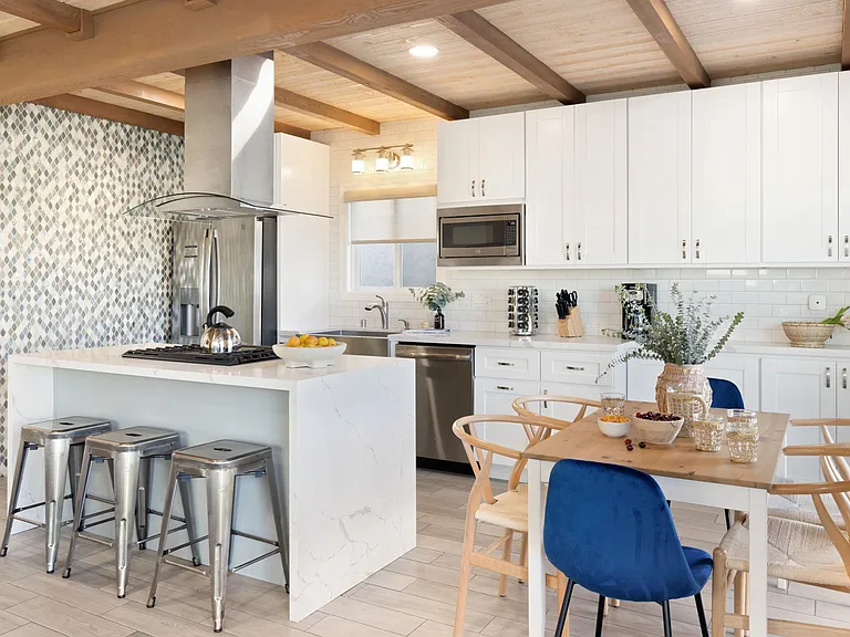 824-826 Anacapa Ct — Photo 9