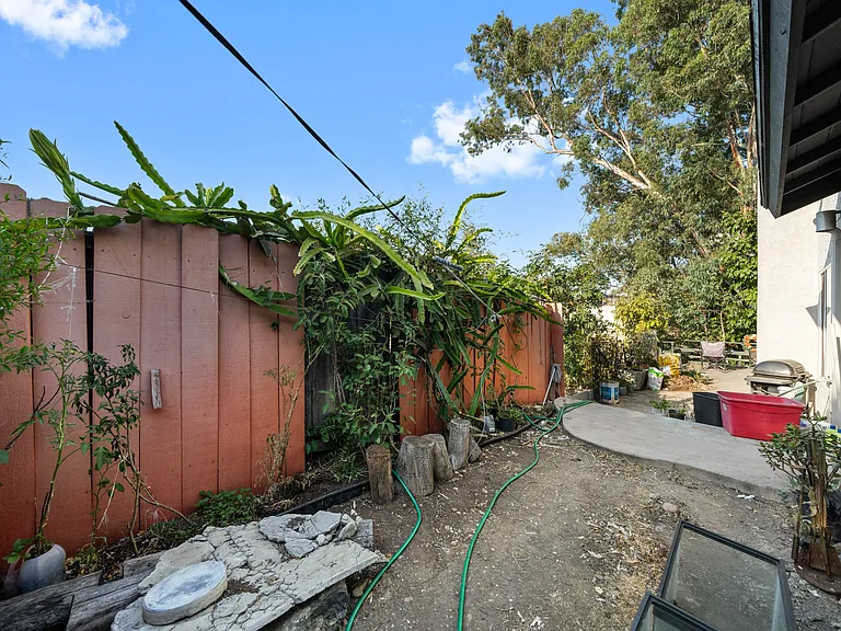 5057 Keeney St — Photo 21