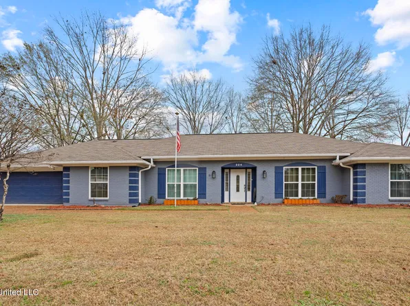 324 Millcreek Dr, Brandon, MS 39047