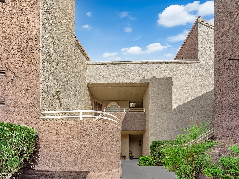 5016 S Rainbow Blvd #207