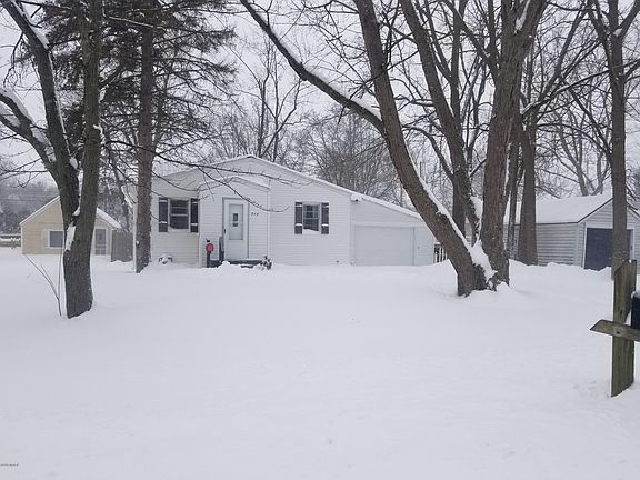 2nd image of 576 W 20th St