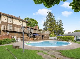 408 Princess Ave, Cranston, RI 02920