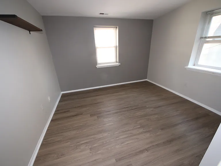 17 E Centre St #6 — Photo 8