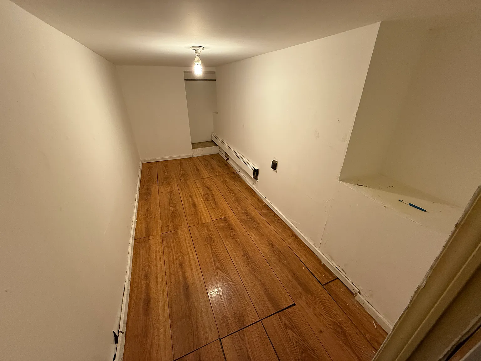 1 bed, 300 sqft, $700 — Photo 2