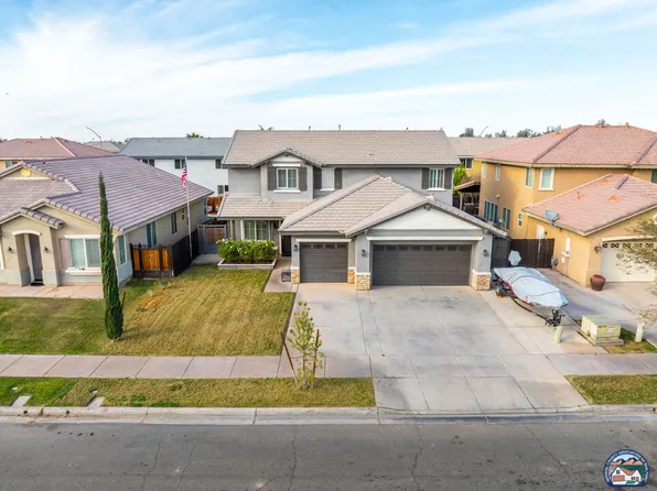 226 Quail Run Dr, El Centro, CA 92243