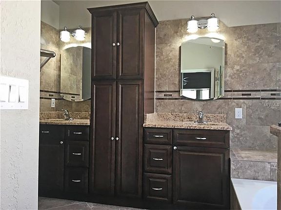 3rd image of 838 Woodmeade Ct