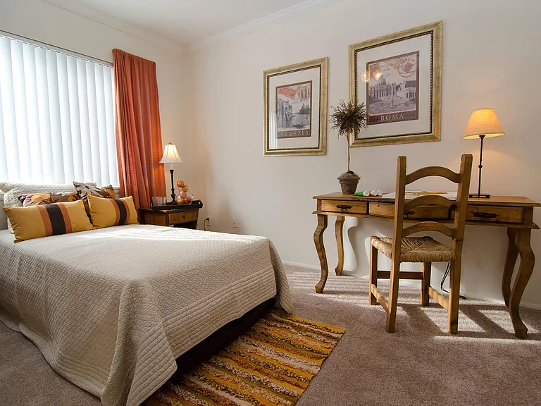 College Towne Apartments — Photo 41