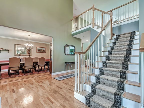 5th image of 116 Denniston Dr