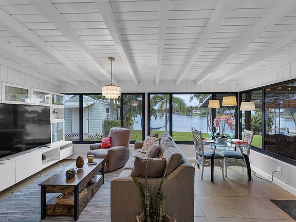 4th image of 3809 SW 33rd Street