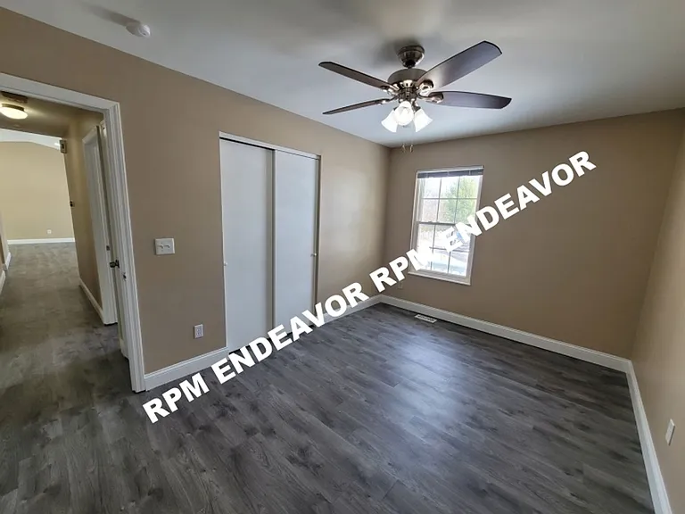 2029 Kentmore Ln — Photo 12