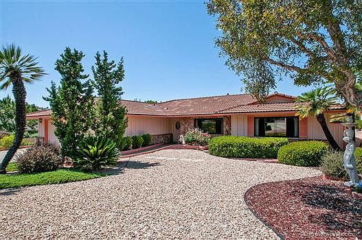 4th image of 1415 La Plaza Dr