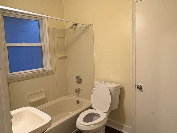 4th image of 2553 Tiffin St