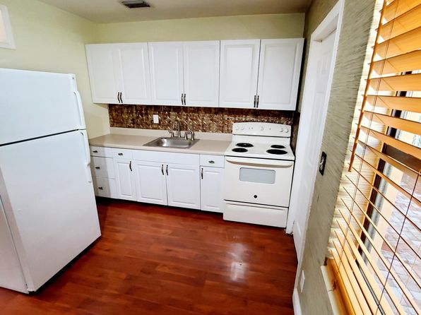 1125 SE 6th Ter #8