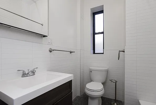 Rented by OGI Management | media 16