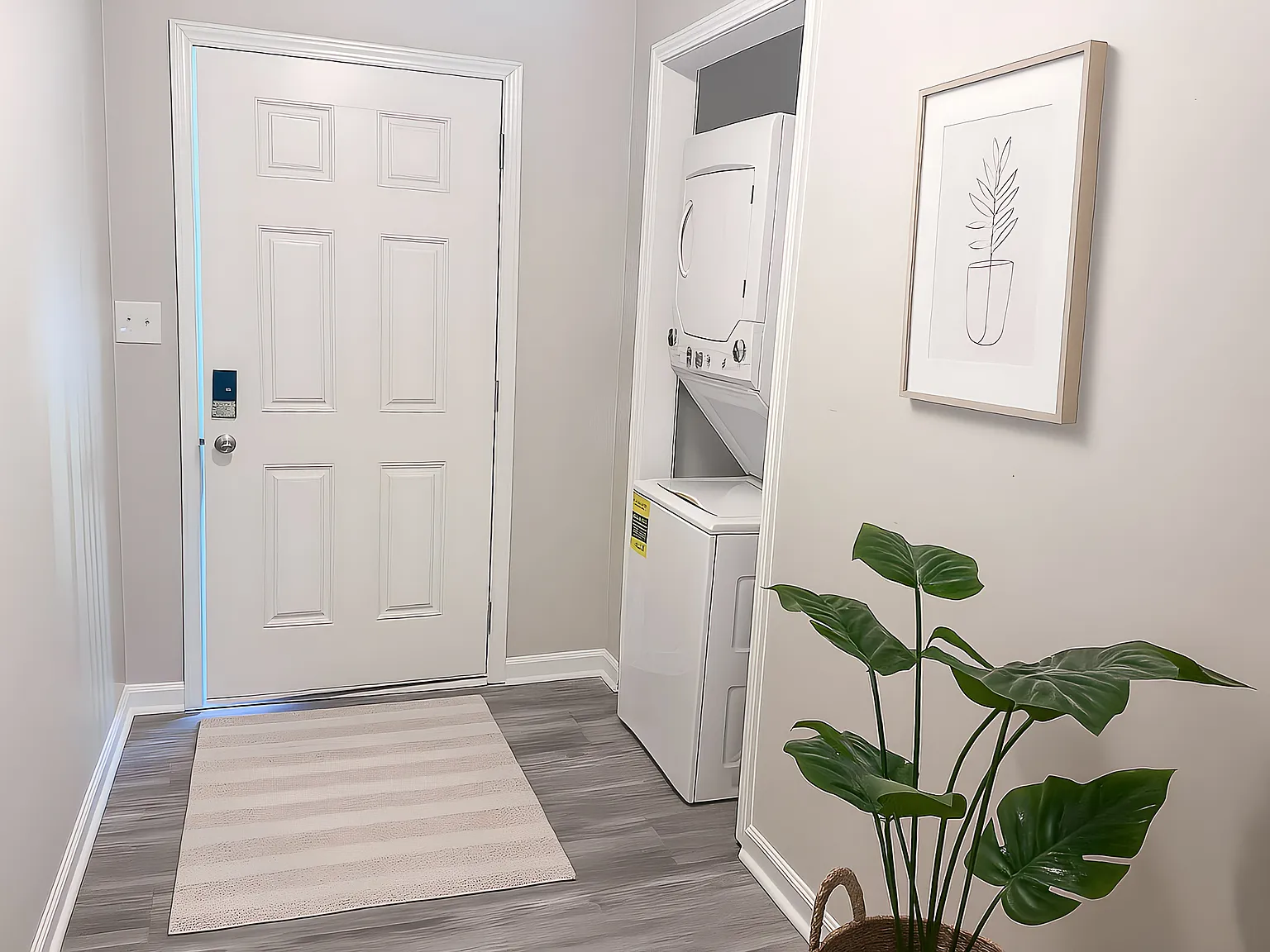 4 bed, 3.0 bath, 2100 sqft, $737 — Photo 2