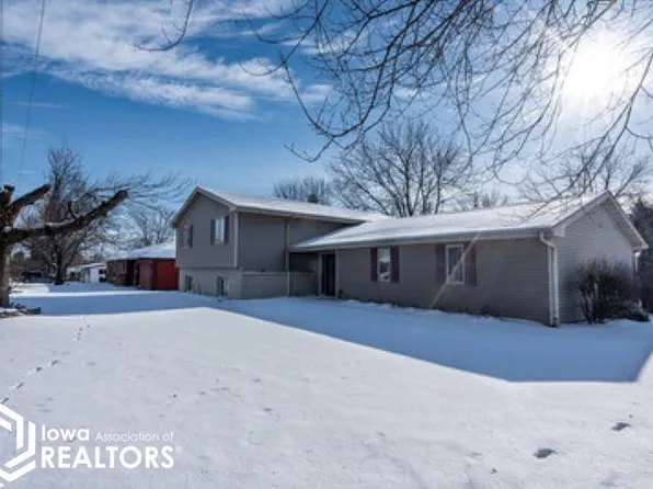 802 15th Ave E, Oskaloosa, IA 52577