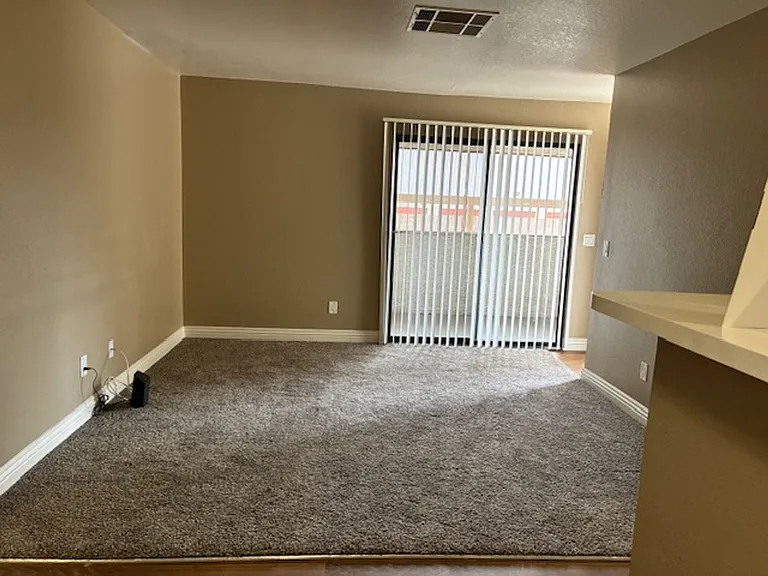 Mandalay Bay Apartments — Photo 46