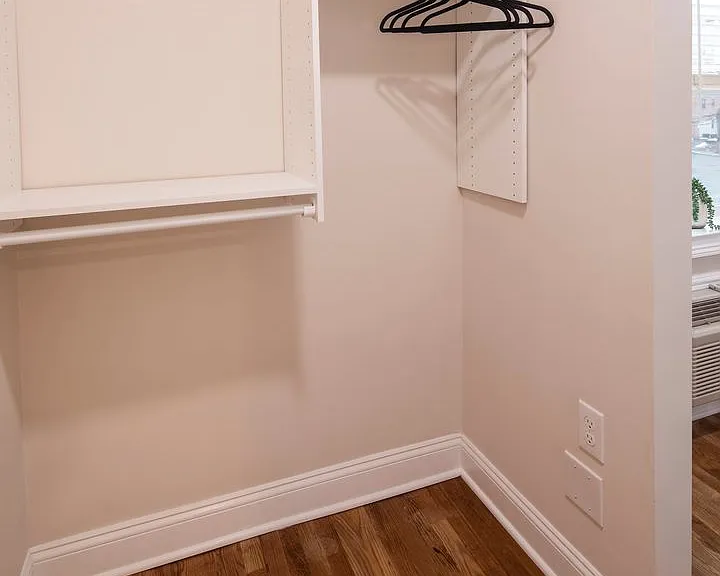 The Parkview at Polifly: In-Unit Washer & Dryer, Heat and Water Included, and Cat & Dog Friendly — Photo 12