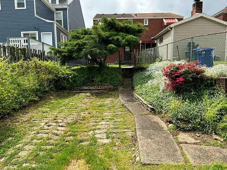 635 Bigelow St — Photo 3