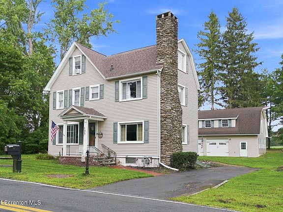 2nd image of 133 Carbondale Rd
