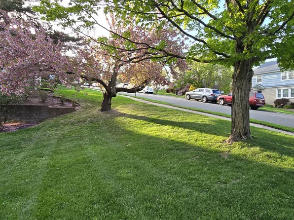 142 E Maple St #1, Teaneck, NJ 07666