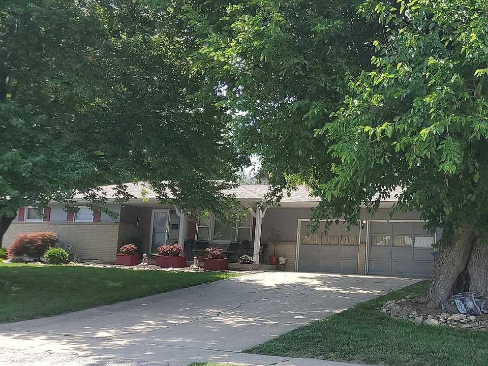 2nd image of 514 S Leonard St