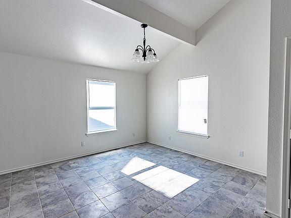 4th image of 6033 Sanchez Dr