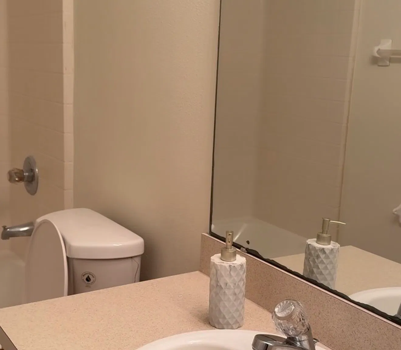 3 bed, 1258 sqft, $1,700 — Photo 4