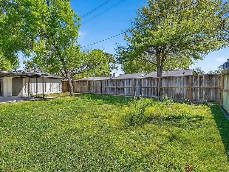 1906 Shadow Bend Dr — Photo 42