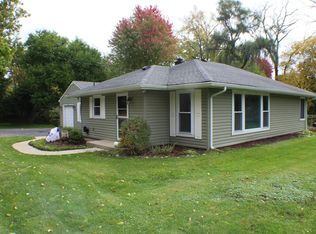 257 Edgewood Dr, Algonquin, IL 60102