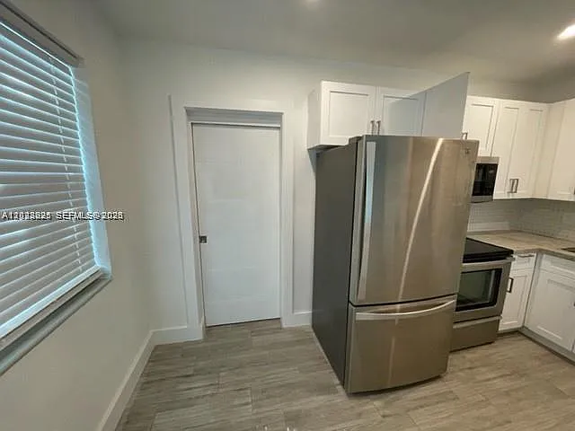 2048 NE 168th St #3 — Photo 8
