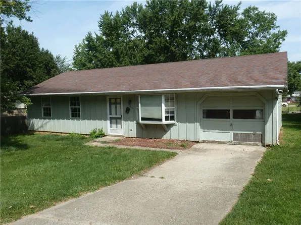 913 Timberline Dr, Danville, IL 61832