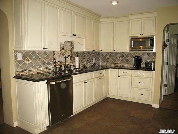 3rd image of 39 Dumbarton Dr