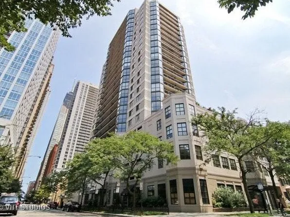 33 W Delaware Pl APT 18G, Chicago, IL 60610