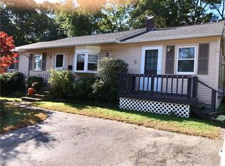 14 Pettine St, Coventry, RI 02816