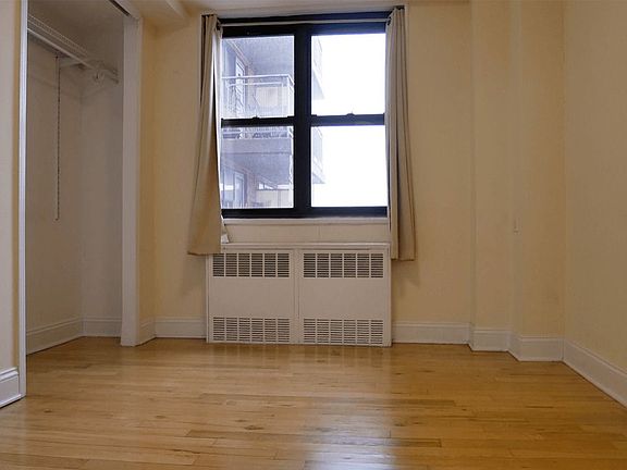 4th image of 341 10th St APT 8M