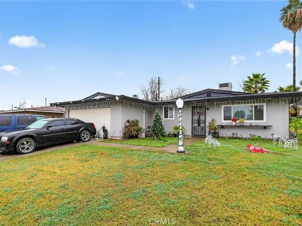 2588 Byron St, Highland, CA 92346