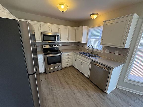 5th image of 5818 N Delta Ave