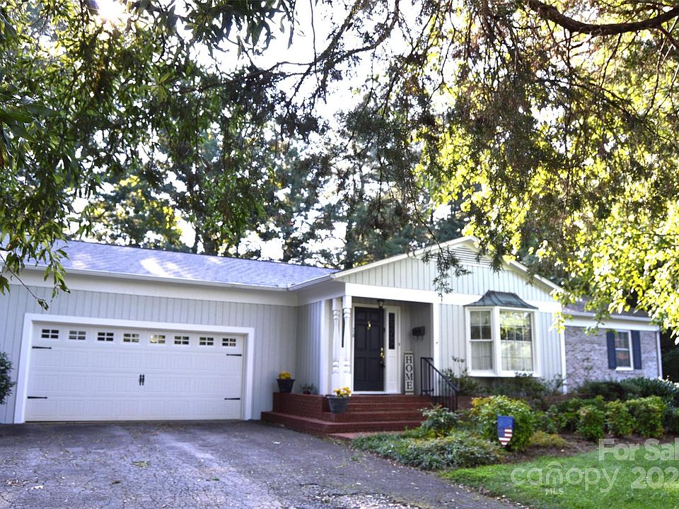 1st image of 718 Ferndale Dr