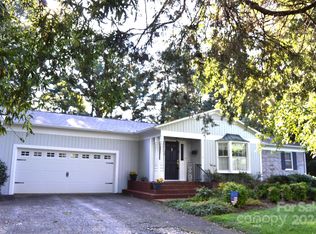718 Ferndale Dr, Statesville, NC 28677