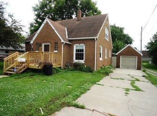 211 W 1st St, Carroll, IA 51401