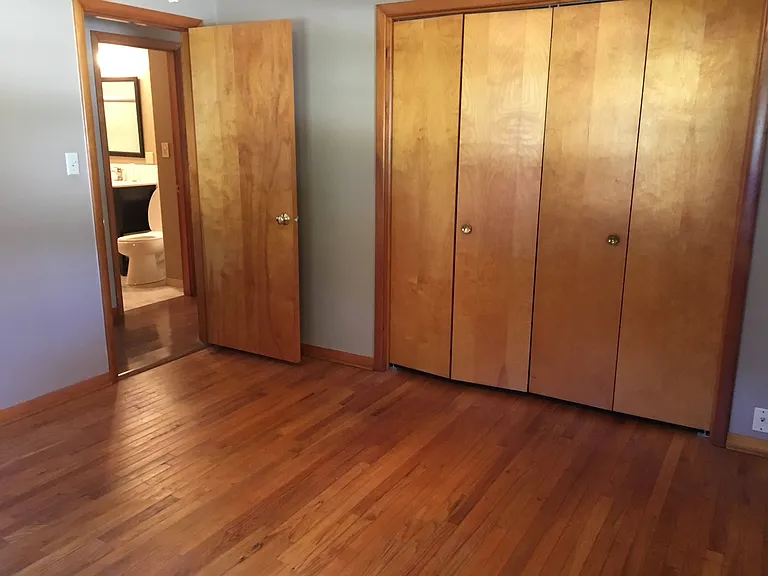 2210 Washington St — Photo 4