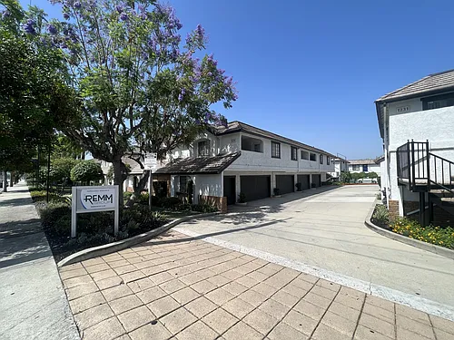Charter Oaks Apartment Homes Photo 1